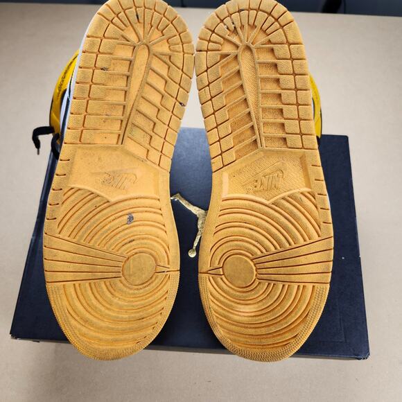 Air Jordan 1 Retro High OG Men's Size 10.5 Taxi Black White 554724-701 2022 - Picture 5 of 10